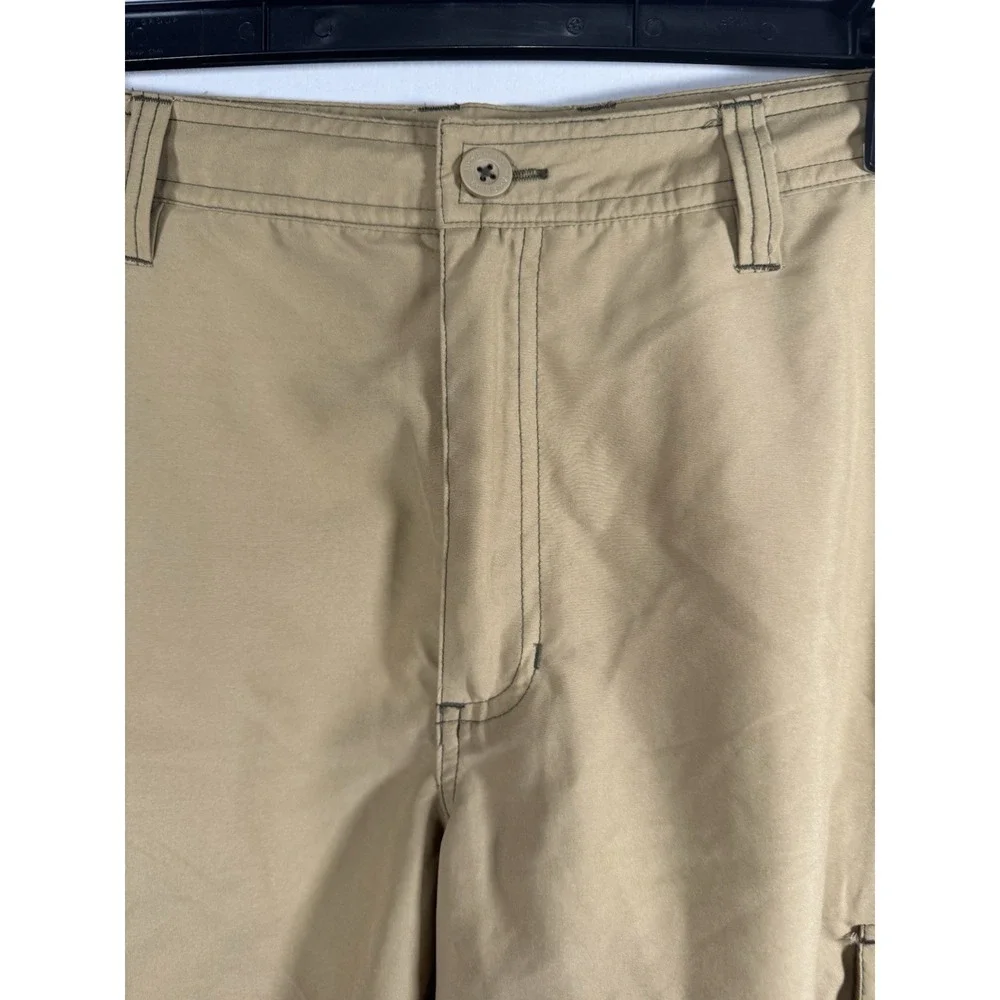 Men's Magellan Khaki Cargo Shorts, Size 34‎